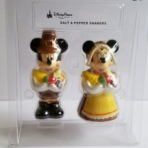 Disney Salt n Pepper Shaker set